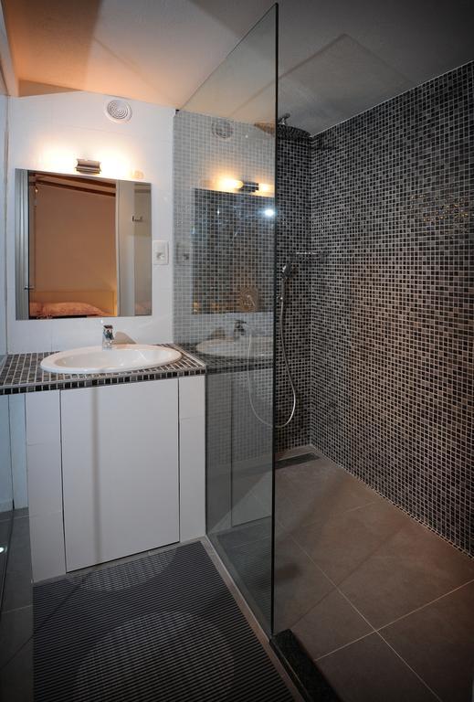 Apartment Outlet Split Bilik gambar